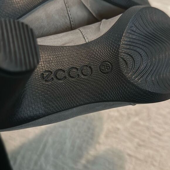 Ecco Grey Wingtip Leather Pumps Women’s Size 36 - Picture 11 of 11